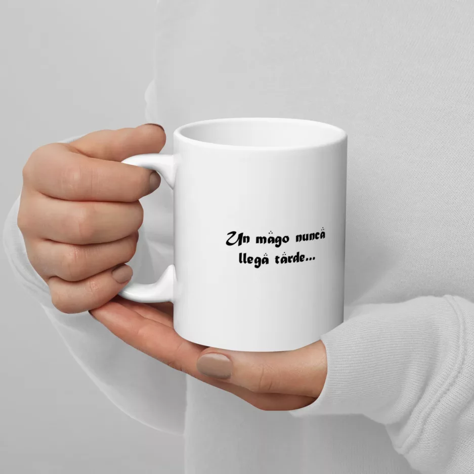 Taza Gandalf Un Mago Nunca Llega Tarde Blanca Brillante Blanco 11Oz Left - Supertazas taza gandalf un mago nunca llega tarde blanca brillante blanco 11oz left | Supertazas