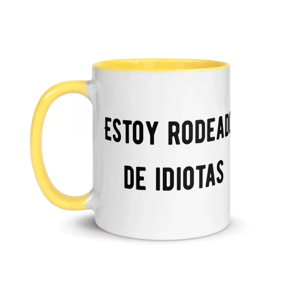 taza-estoy-rodeado-de-idiotas_color-interior_amarillo_11oz_left taza-estoy-rodeado-de-idiotas_color-interior_amarillo_11oz_left
